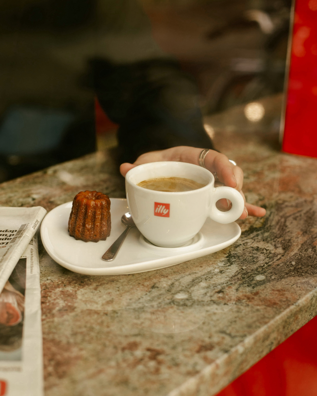 Accords parfaits : que boire avec des canelés de Bordeaux ?