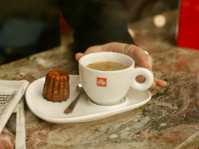 Accords parfaits : que boire avec des canelés de Bordeaux ?