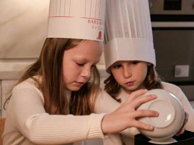 Est-ce que les enfants peuvent manger des canelés bordelais ?